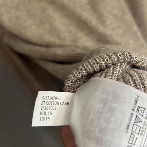 Banana Republic Men’s v neck cashmere blend tan sweater - Picture 11 of 13